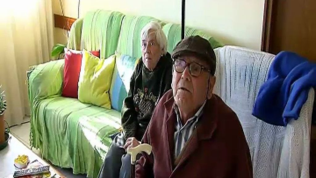 Dos ancianos llevan dos años esperando que un juez eche a su inquilino okupa