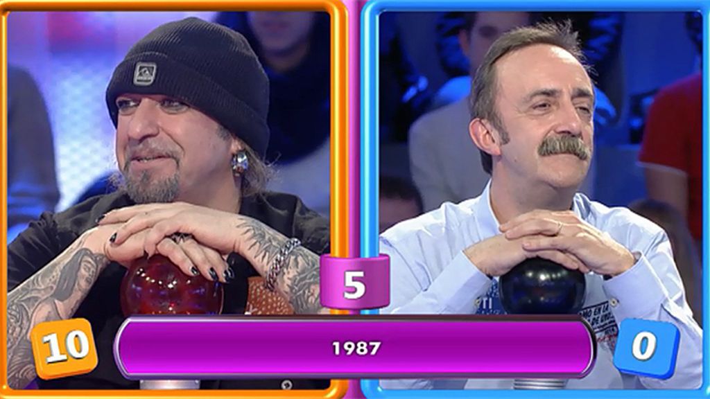 A Santi Rodríguez se le enreda la lengua: "El ínglés, ya sabes que no es lo mío"