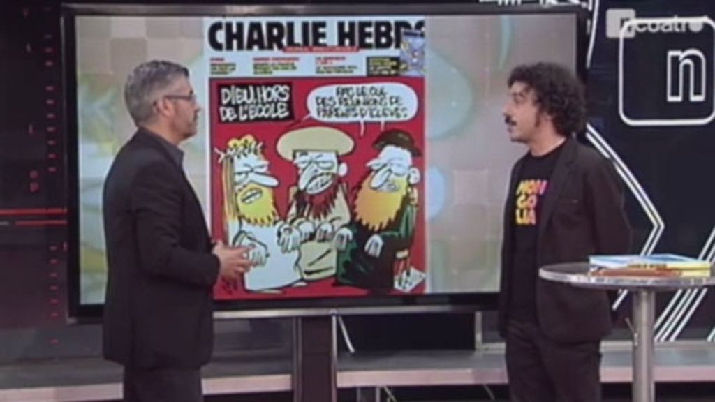Homenaje a Charlie Hebdo en el plató de Noticias Cuatro