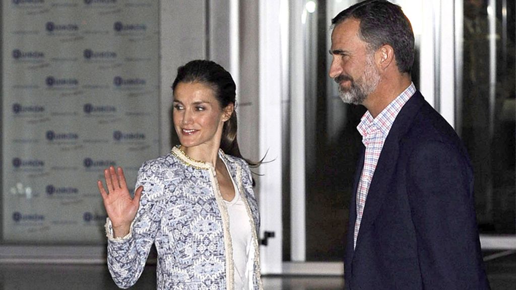 Los Príncipes de Asturias, junto al rey