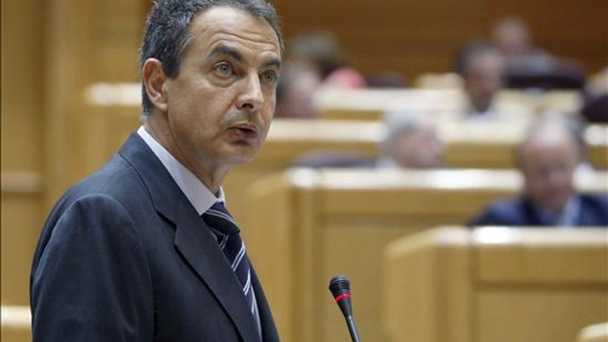 El presidente del Gobierno, José Luis Rodríguez Zapatero, durante la sesión de control al Ejecutivo celebrada esta tarde en el Senado. EFE
