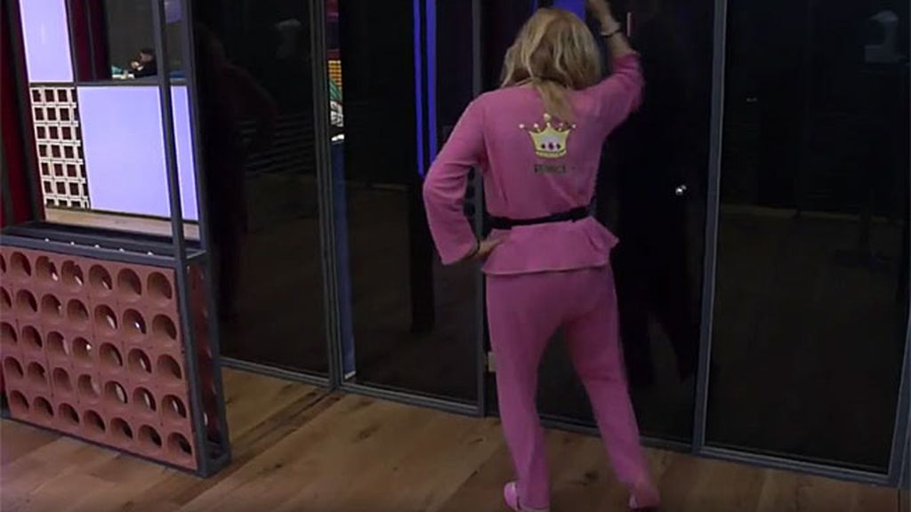 Y tú que pensaba que bailabas bien... ¡Ella es IN-CRE-I-BLE!