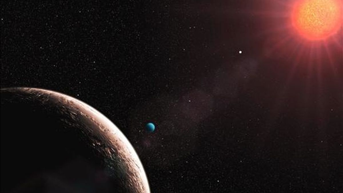 Impresión artística del planeta "e", el más liviano encontrado hasta ahora y que tiene solamente el doble de la masa de nuestra tierra y está ubicado en el sistema Gliese 581. EFE