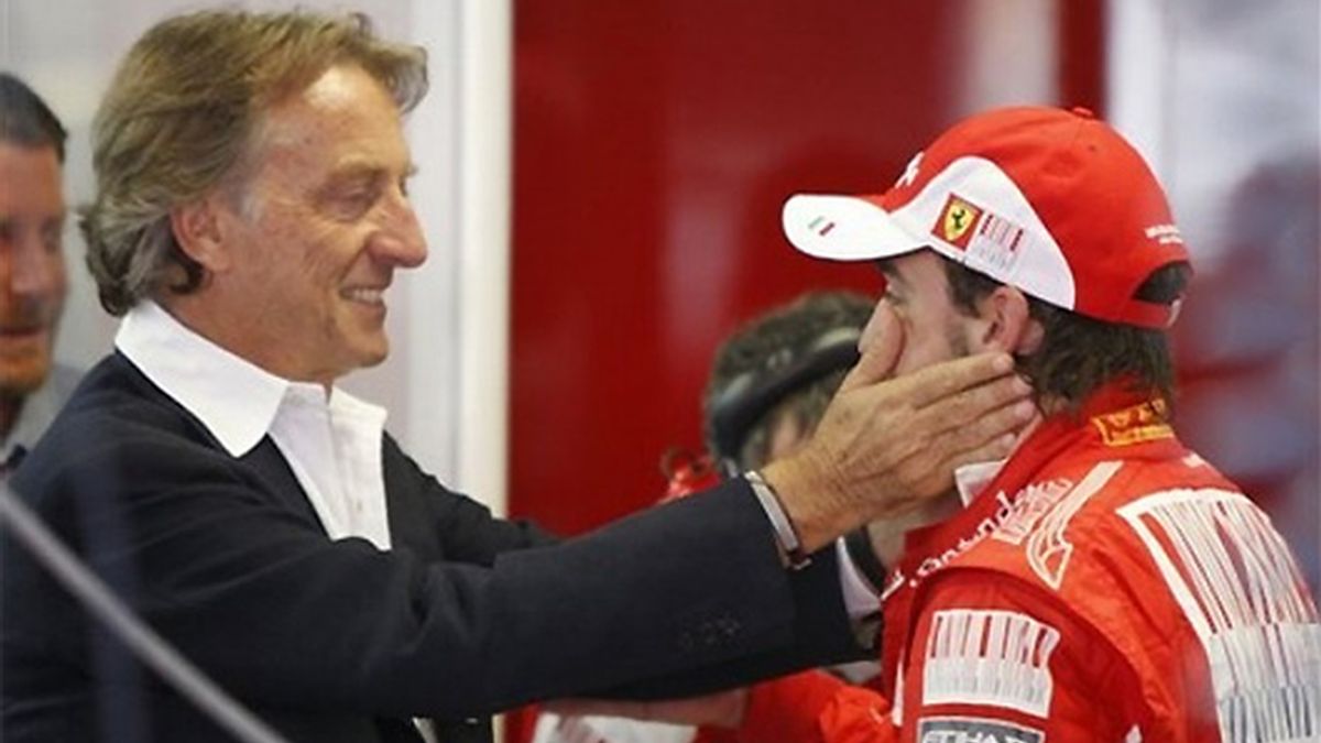 Montezemolo y Alonso se abrazan durante el pasado Gran Premio de Monza. FOTO: Archivo.