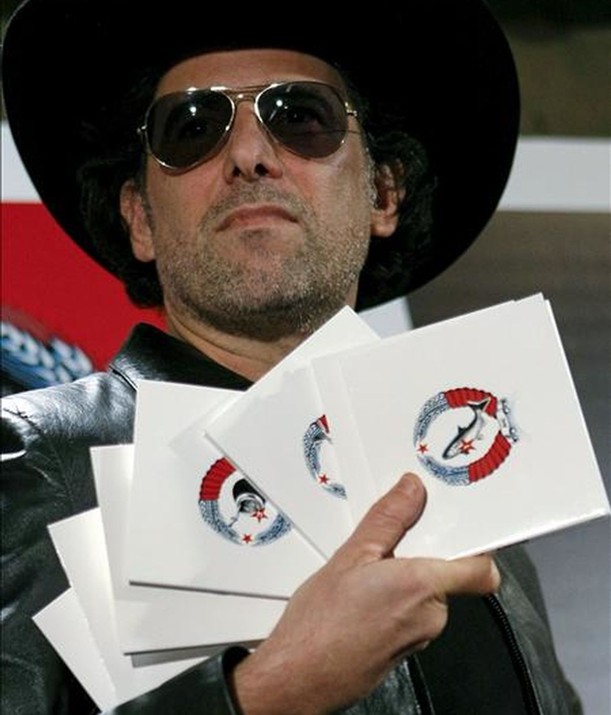 El músico argentino Andrés Calamaro, durante la presentación de la antología que reúne en seis CD y dos DVD toda su obra grabada con el título de "Andrés". EFE
