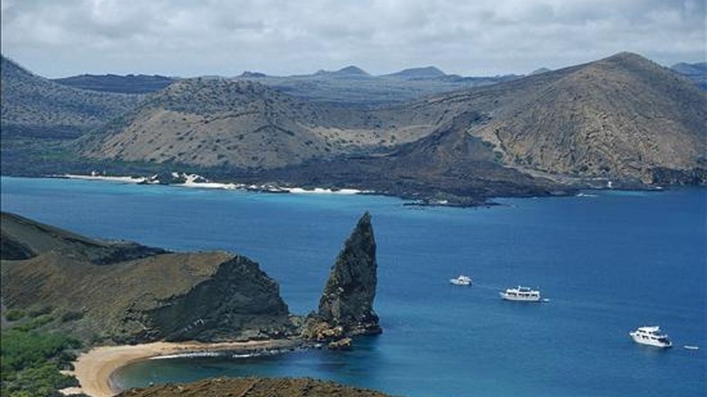 Vista panorámica del archipiélago ecuatoriano de las Galápagos, inscrito en la Lista del Patrimonio Mundial desde 1978. EFE/Archivo Vista panorámica del archipiélago ecuatoriano de las Galápagos, inscrito en la Lista del Patrimonio Mundial desde 1978. EFE/Archivo