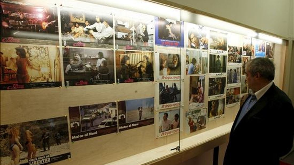 La Casa Encendida de Madrid ha inaugurado la exposición "Quinquis de los 80. Cine, prensa y calle", que ofrece una mirada sobre el fenómeno del cine de delincuencia juvenil en España, que vivió su apogeo entre 1978 y 1985. EFE La Casa Encendida de Madrid ha inaugurado la exposición "Quinquis de los 80. Cine, prensa y calle", que ofrece una mirada sobre el fenómeno del cine de delincuencia juvenil en España, que vivió su apogeo entre 1978 y 1985. EFE