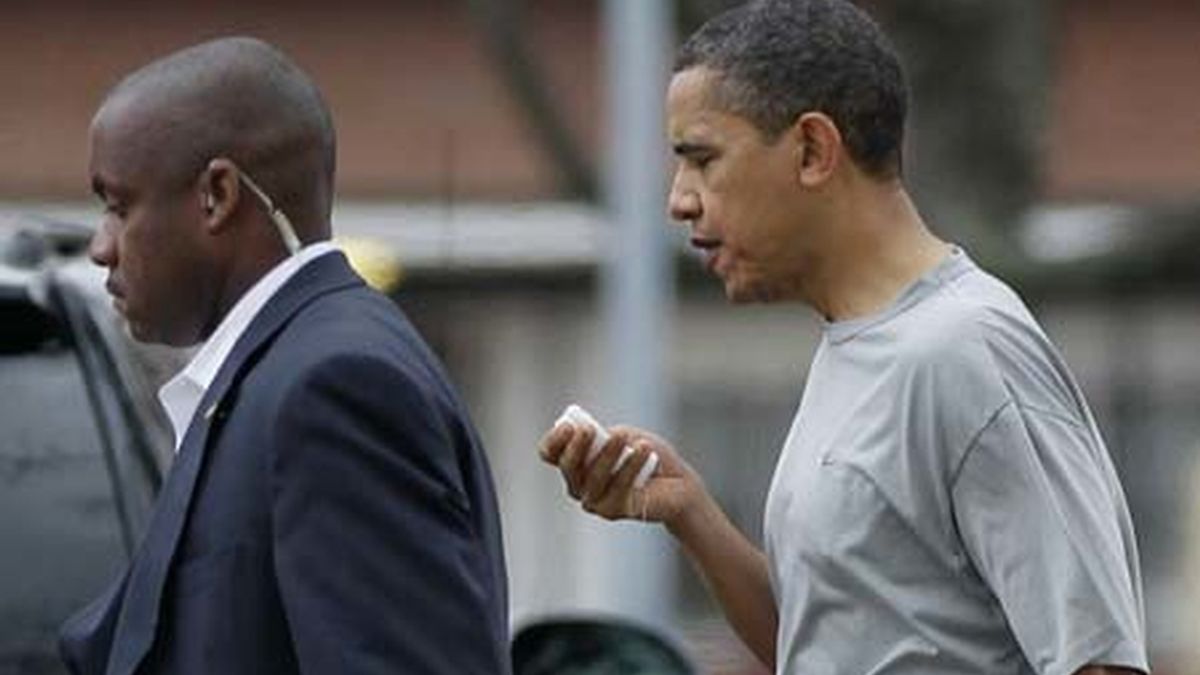 Obama recibió anestesia local mientas se le practicaban los puntos de sutura. Foto: Gtres.