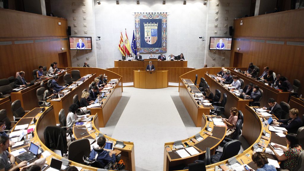 Obligación de fichar en el Parlamento aragonés para evitar el absentismo