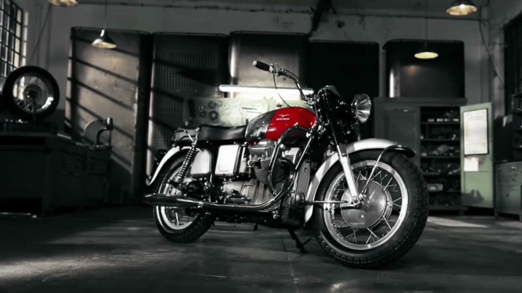 Moto Guzzi celebra 50 años de éxitos de su V7 con cuatro nuevas versiones