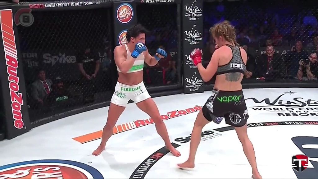 Julia Budd se llevó el cinturón del peso pluma en Bellator 174