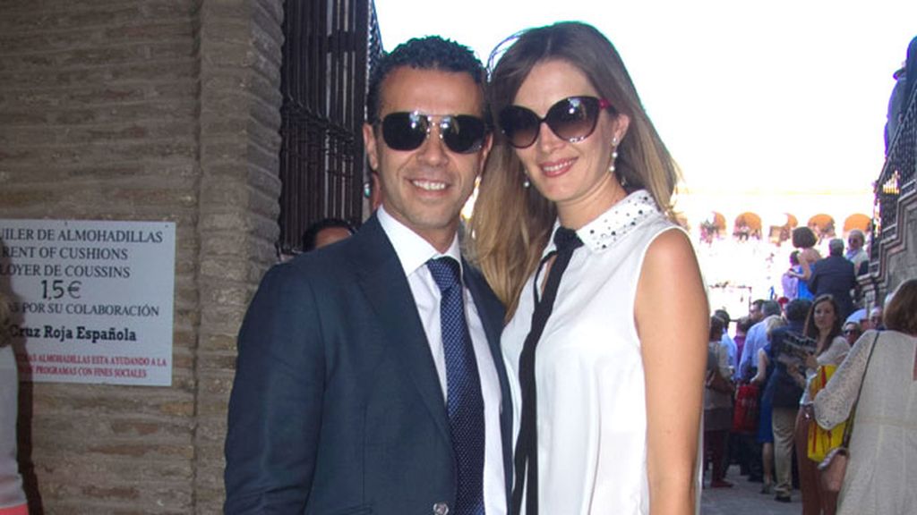 El torero Víctor Puerto con su mujer Noelia Margotón