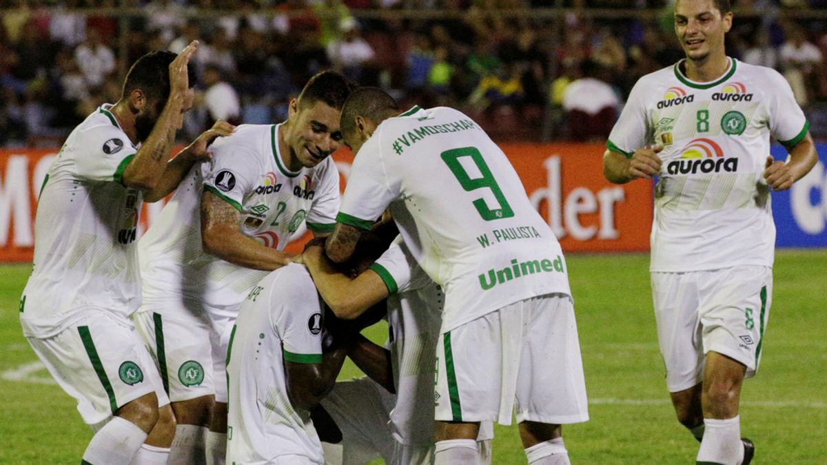 Primer partido del Chapecoense después de la tragedia aérea Primer partido del Chapecoense después de la tragedia aérea
