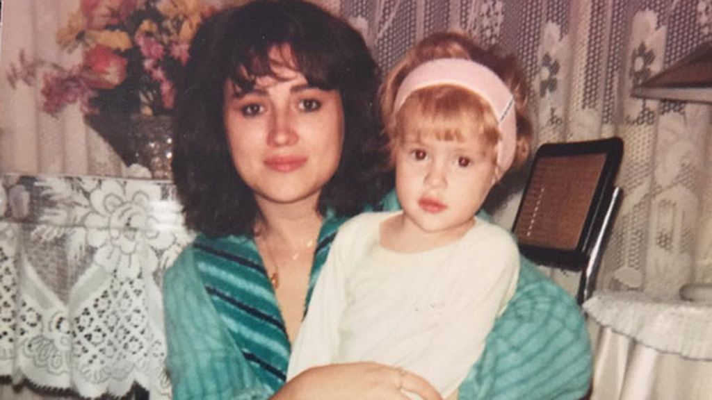 Esmeralda Moya y su mujer de referencia, su madre