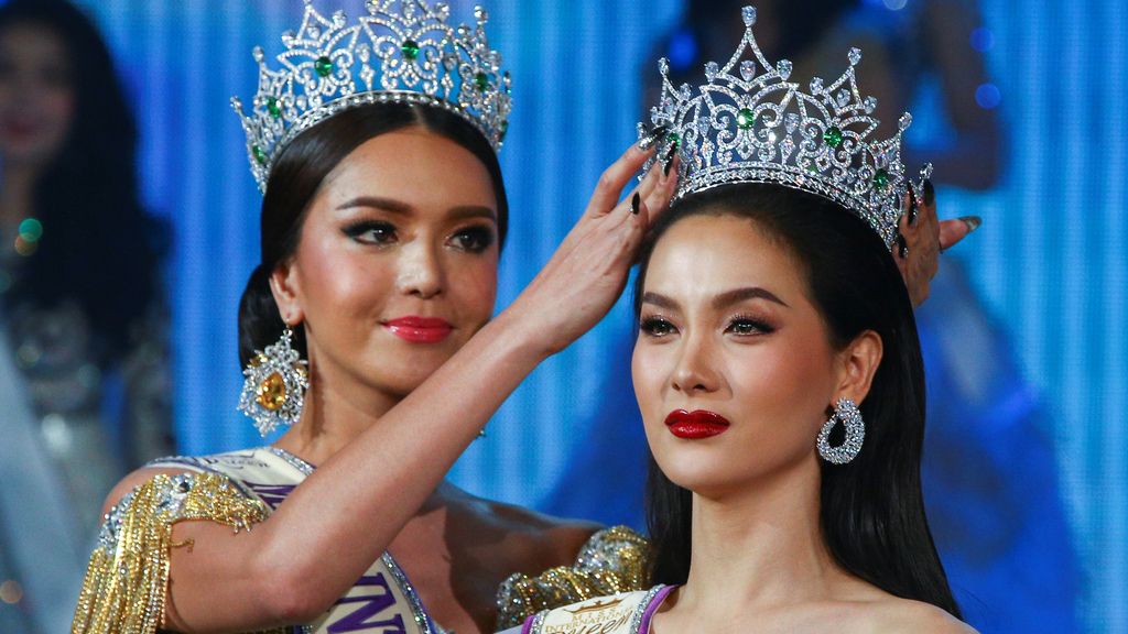 Jiratchaya Sirimongkolnawin, coronada Miss International Queen