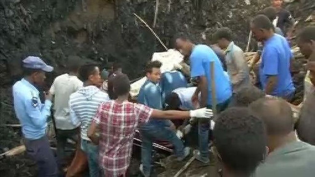 Tragedia en Etiopía: 35 personas mueren aplastadas por montañas de basura