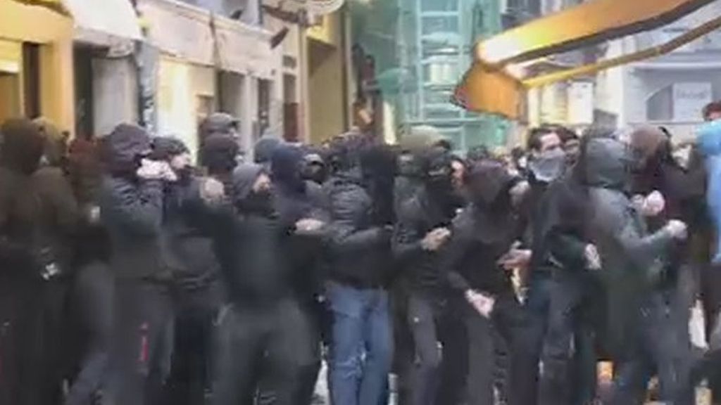 La violencia invade las calles de Pamplona