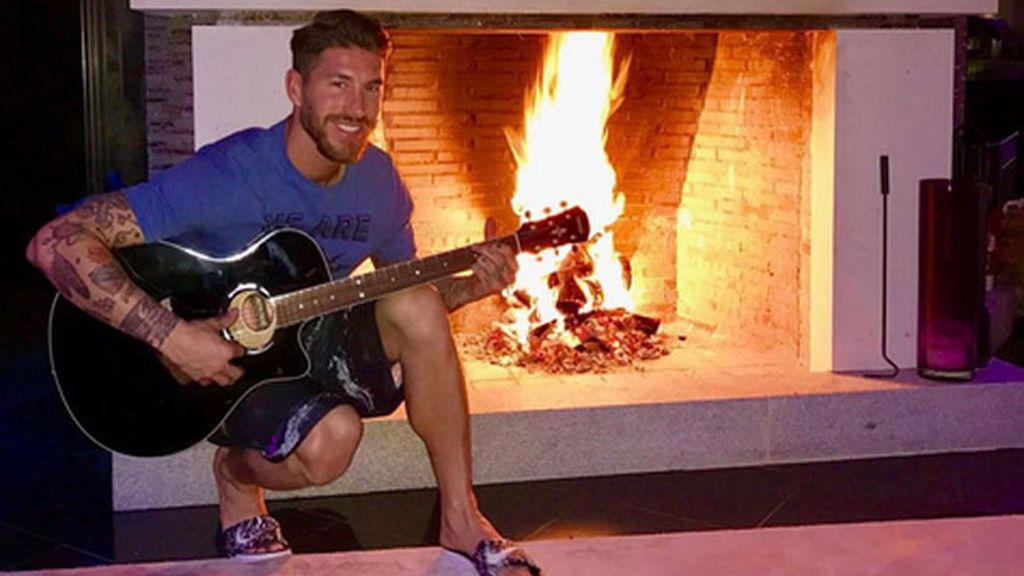 Sergio Ramos tiene en casa una chimenea... ¡con sus iniciales grabadas!