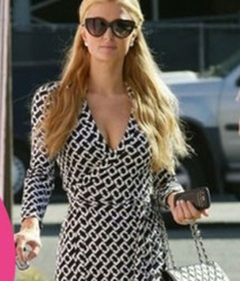 Consigue el look de Paris Hilton con bolso de Chanel y vestido de Diane Von  Furstenberg