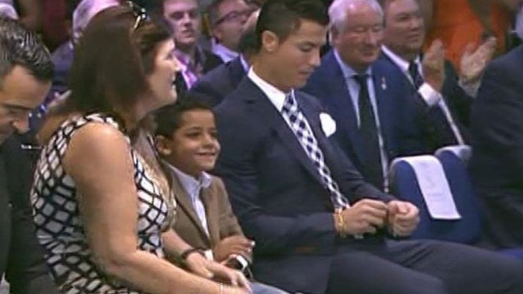 Consejos de moda de Cristiano a su hijo: "Le he dicho que no trajese calcetines blancos"