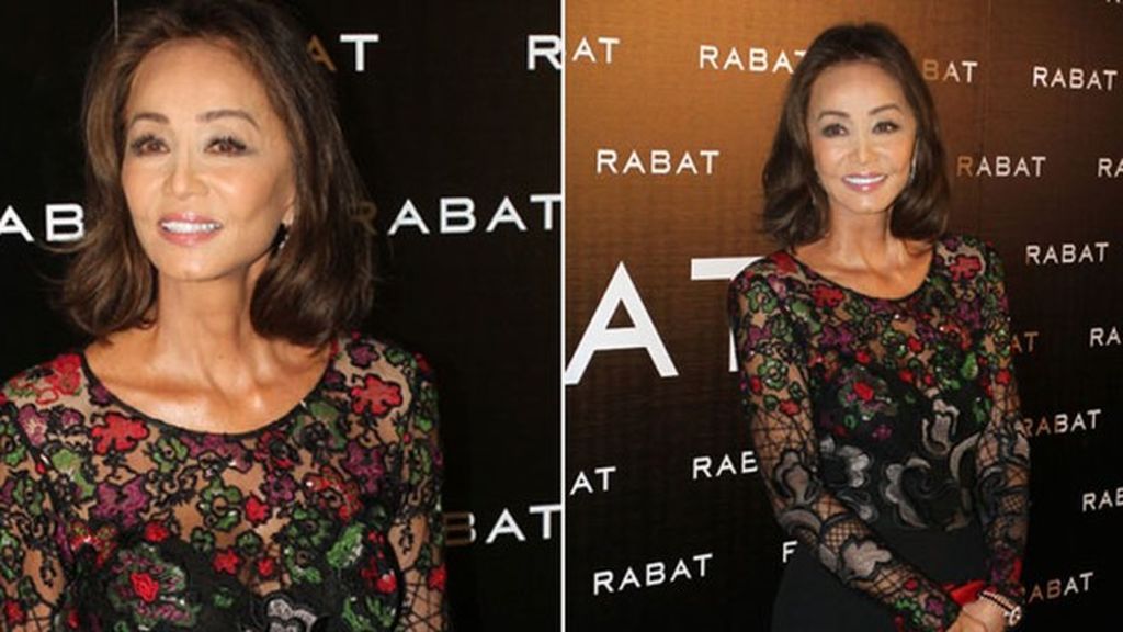 Isabel Preysler 'enjoya' la noche de Barcelona vestida con un mono de Elie Saab