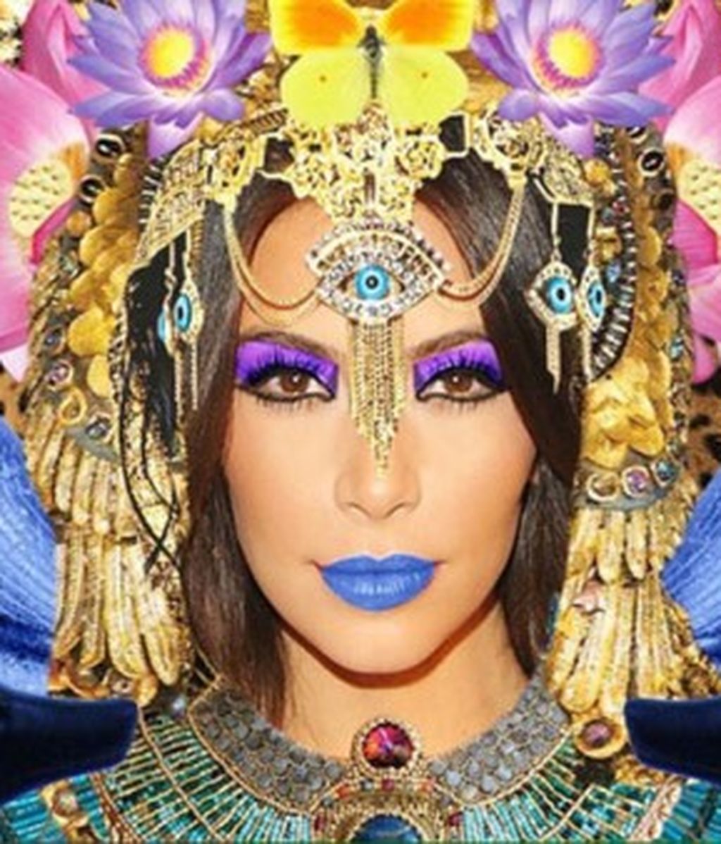 Virgen, diablo, Cleopatra... Kardashian, una millonaria convertida en obra de arte