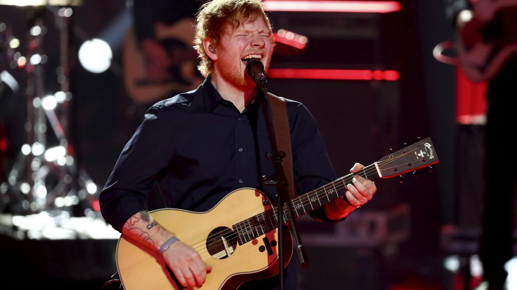 Ed Sheeran rompe récords y arrasa con los top 10 de Reino Unido