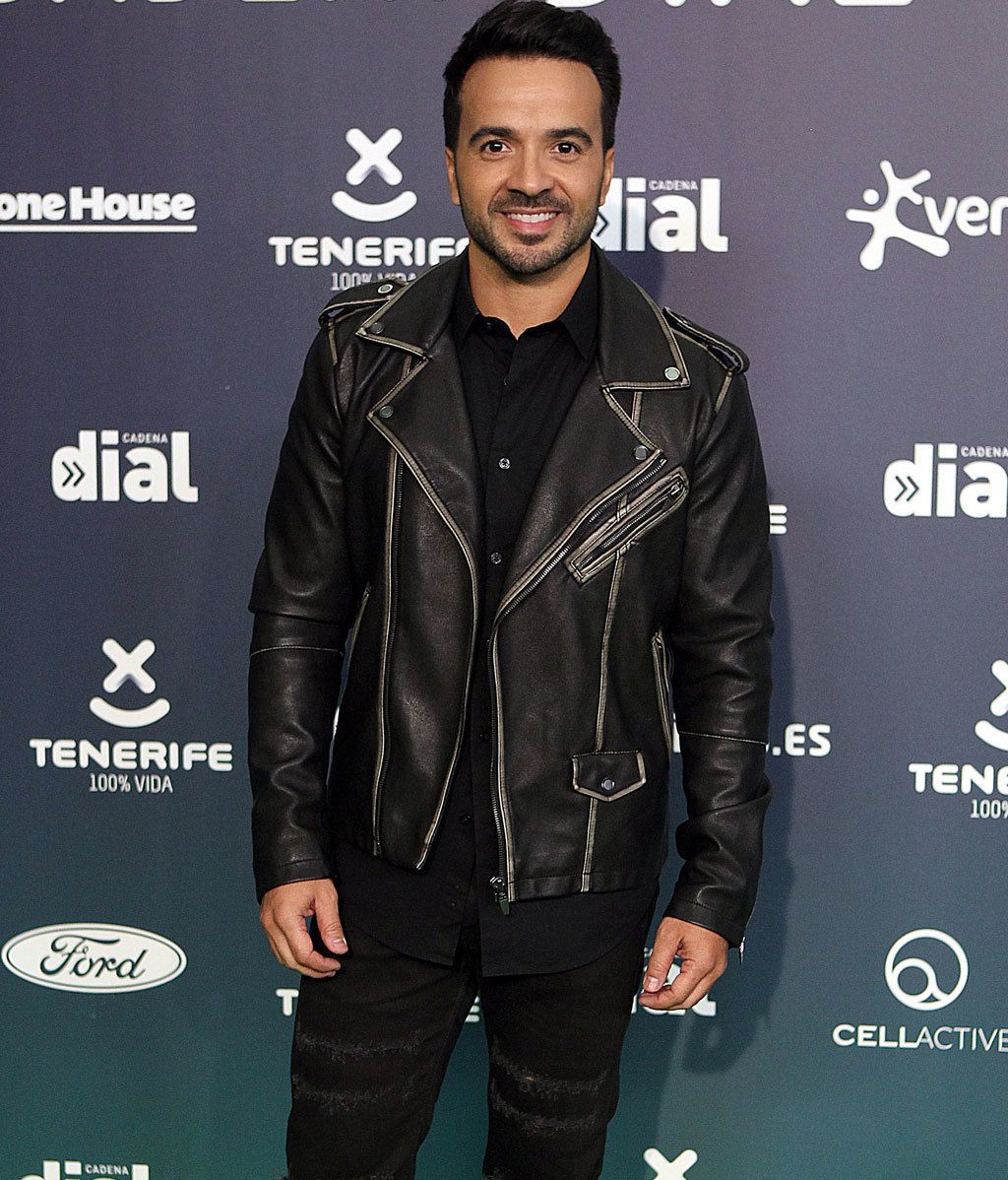 Luis Fonsi y su 'total black'