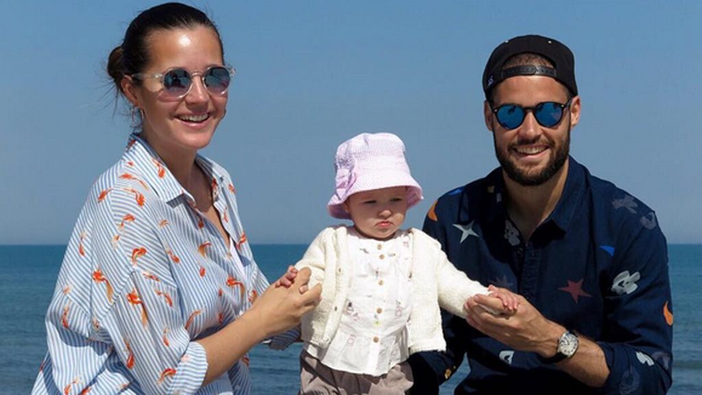 Mario Suárez se ha estrenado con Matilda: "Felicidad... 👨👩👧 😍"