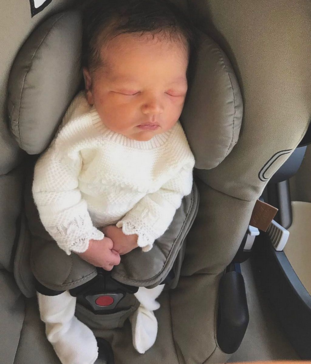 Así veíamos por primera vez su carita: " 48 horas de vida y a casita"