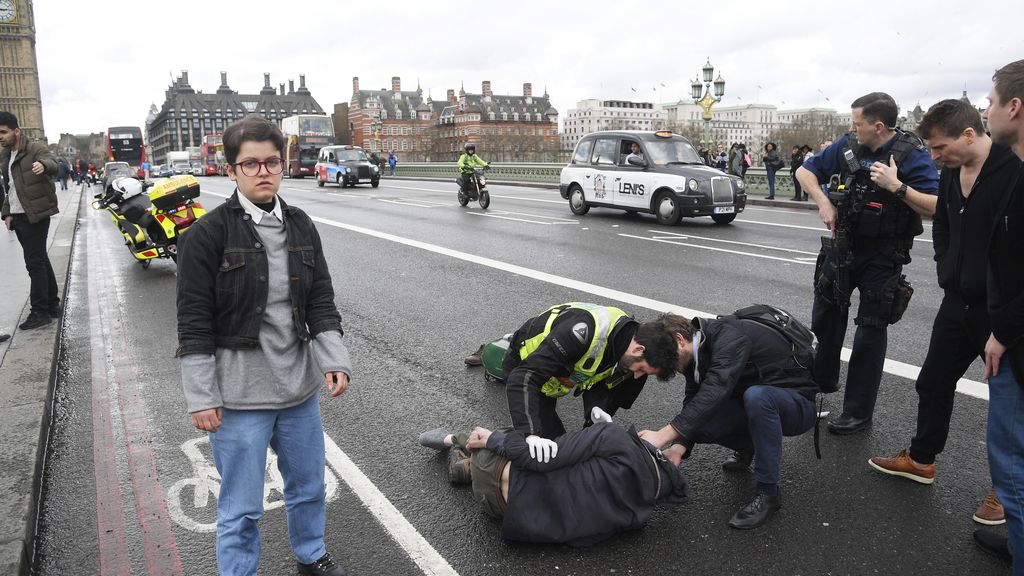 Pánico en las inmediaciones del Parlamento de Westminster, Londres