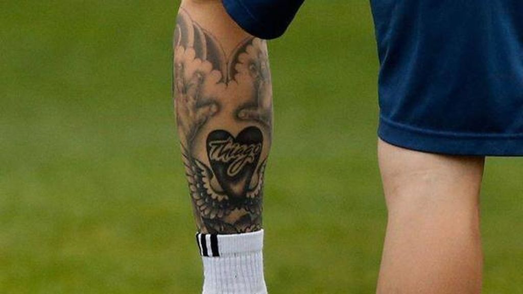 Padres a flor de piel: Ramos, Torres Neymar... 19 futbolistas con tatuajes de sus hijos