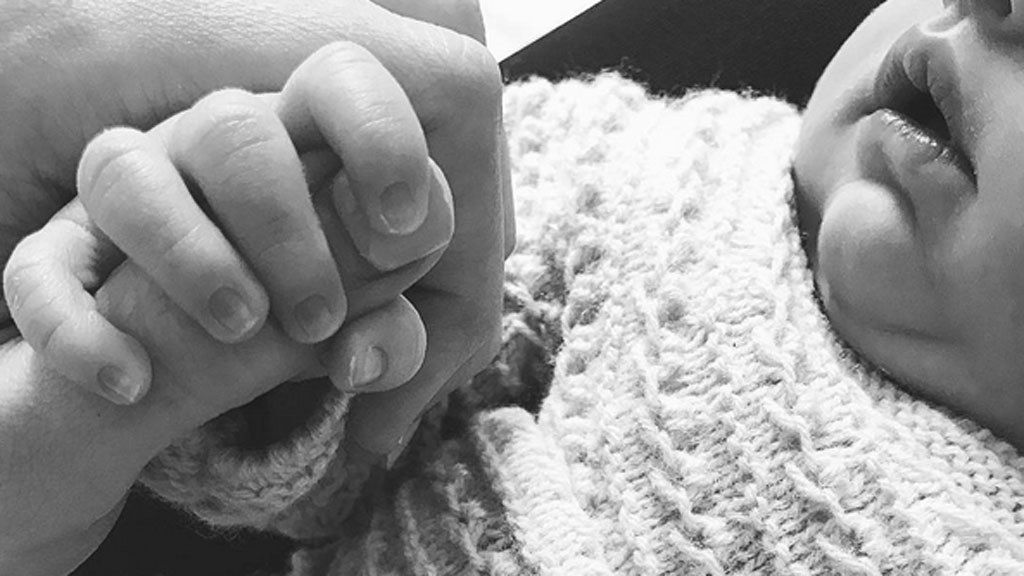 "Imposible escaparme con esa manita apretando fuerte": así moriamos de amor con Arnaldo