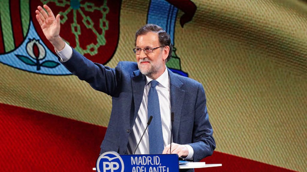 Rajoy: "Que ETA se desarme y de paso, que se disuelva"