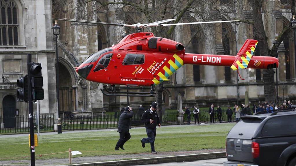 Pánico en las inmediaciones del Parlamento Westminster, Londres