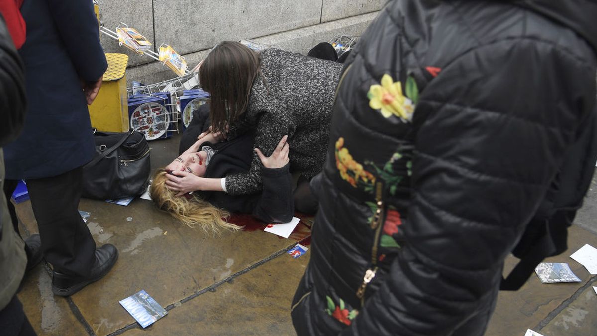 Un "ataque terrorista" al Parlamento británico deja una fallecida y una docena de heridos