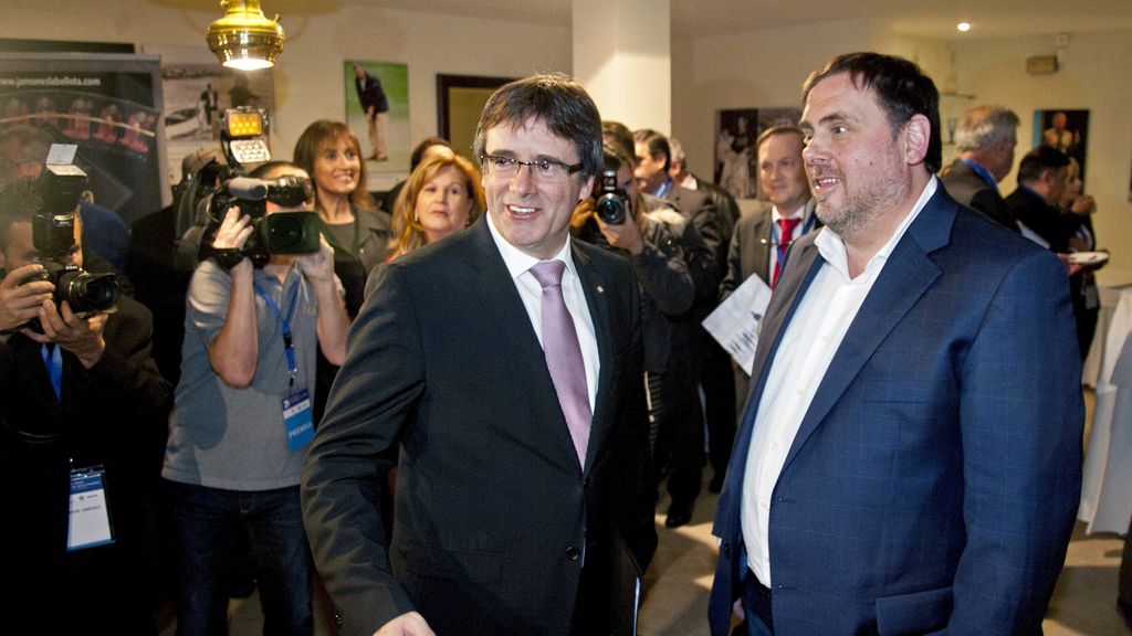Puigdemont y Junqueras proponen un "referéndum acordado" como el escocés