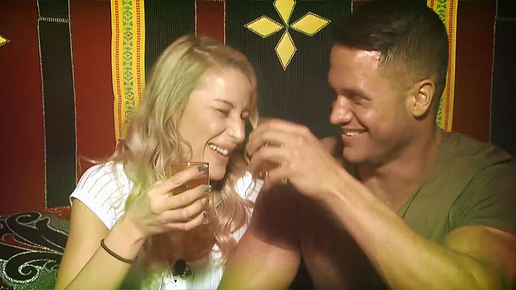 Mucha complicidad, risas... y baile