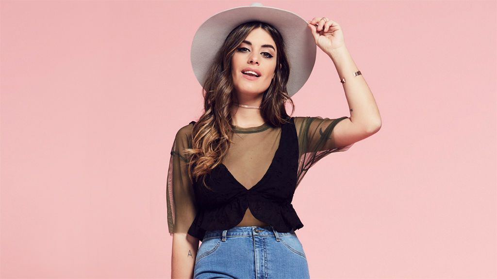 Sombreros por doquier: Aida no se los quita