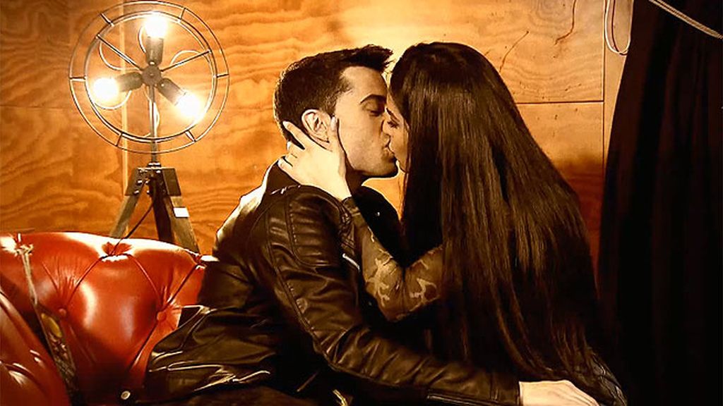 Tensión, amor, besos... Una última cita de diez