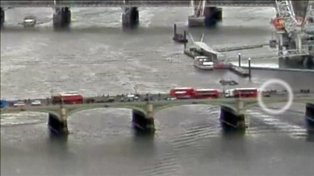 Atentado en Londres: Así arrolló el atacante a los peatones en el puente de Westminster