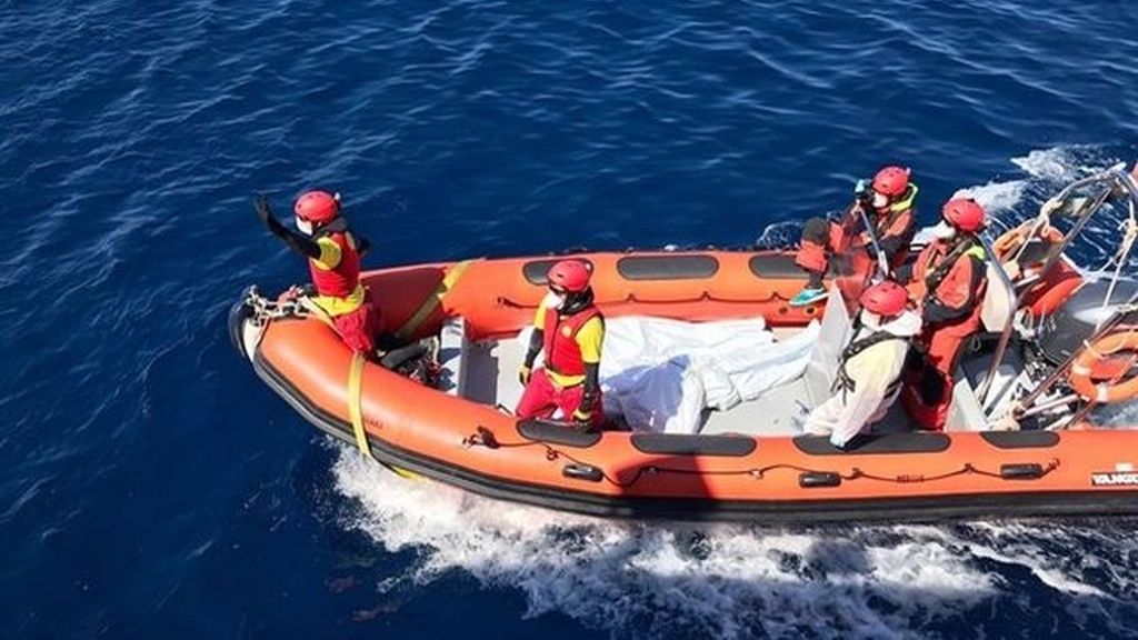 Aparecen cinco cuerpos frente a la costa de Libia