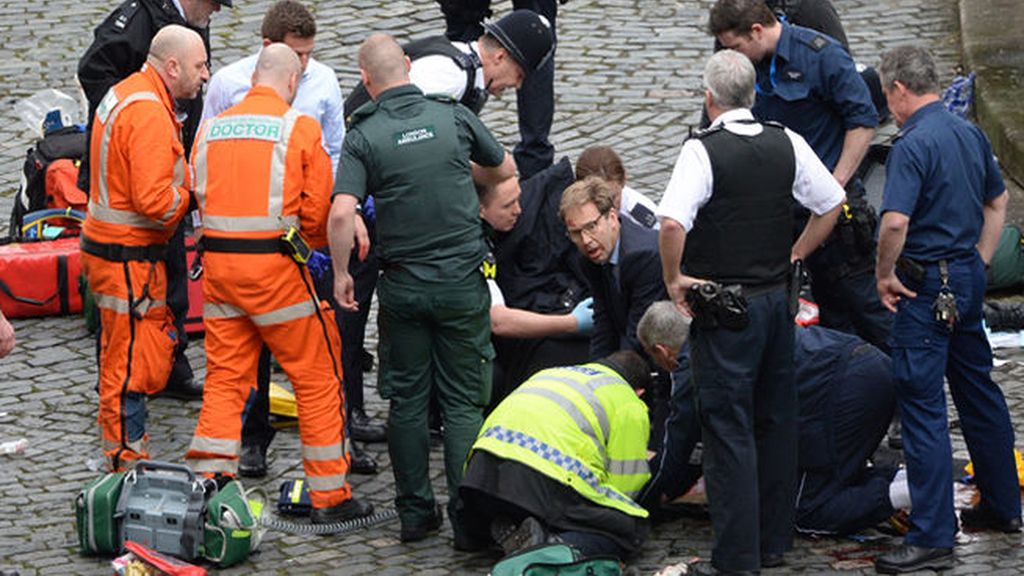 Tobias Ellwood, el héroe de Westmister que arriesgó su vida para salvar al policía muerto