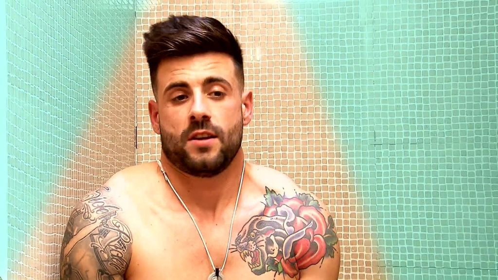 Jacuzzi, calor, besos...