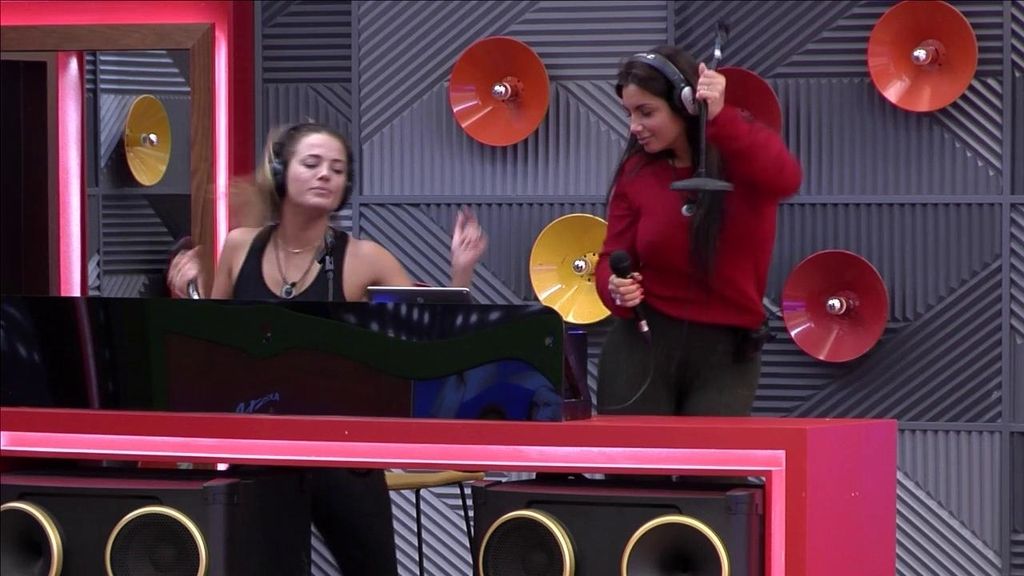 Las concursantes 'lo han dado todo' durante la radio