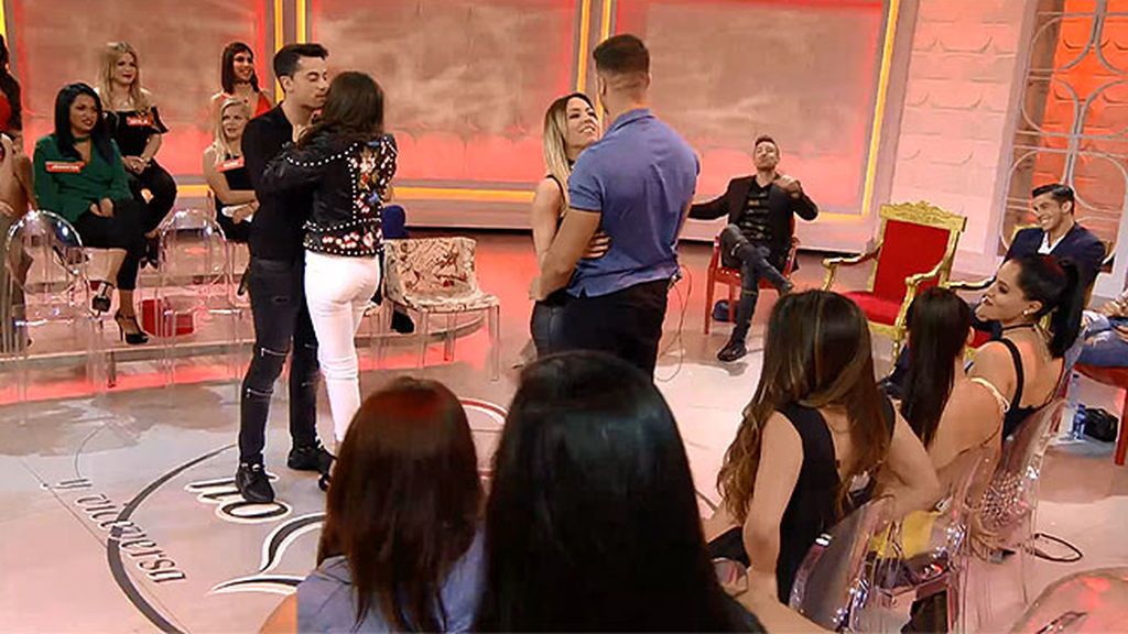 Fabio baila con Melani y Paula y Camelia siguen los pasos de Mamen Fabio baila con Melani y Paula y Camelia siguen los pasos de Mamen