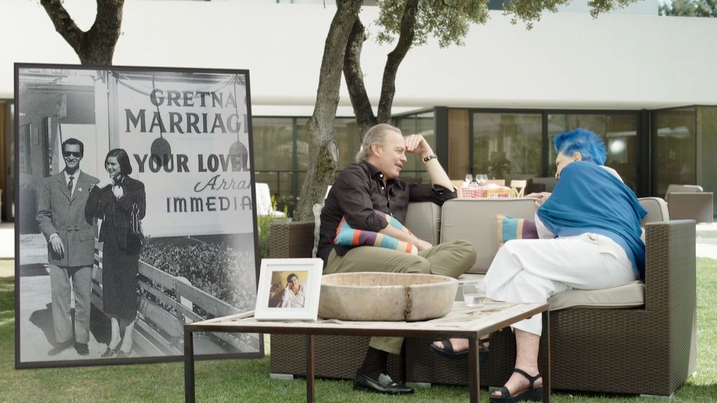 La doble boda de Lucía Bosé con Dominguín: en Las Vegas y con mantilla