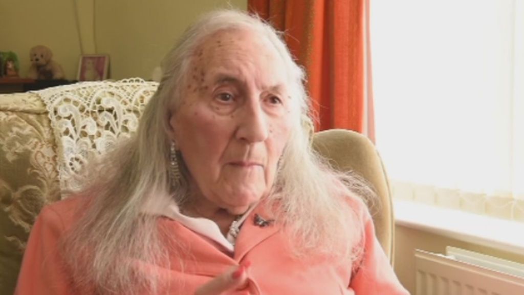 Patricia, la adorable historia de una transgénero a los 90 años