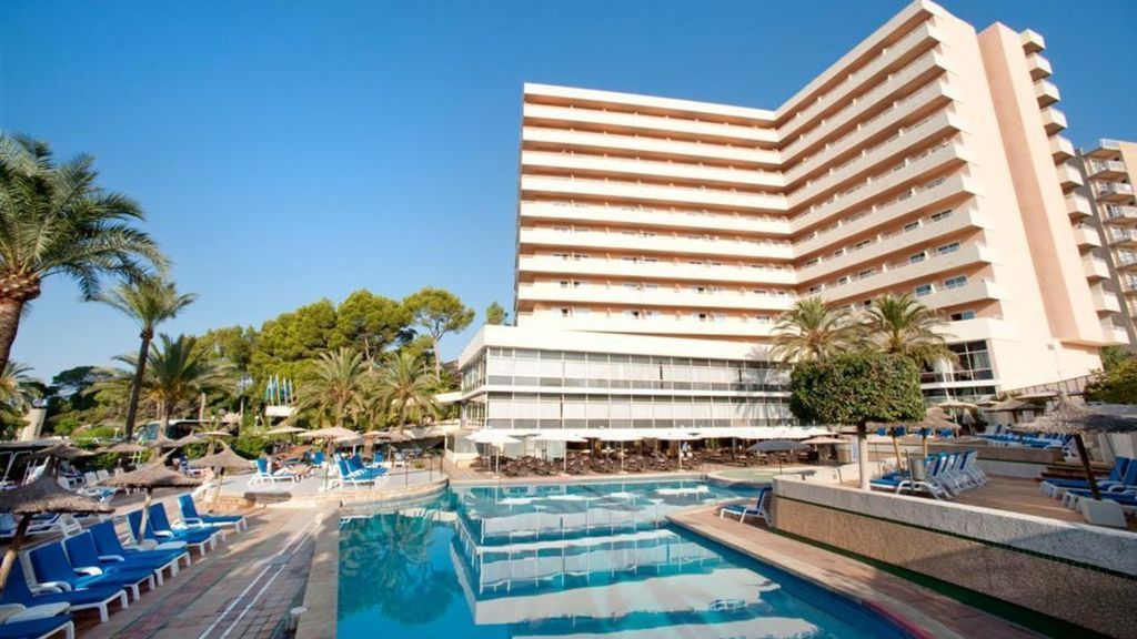 Muere un joven al caer desde un décimo piso de un hotel de Mallorca