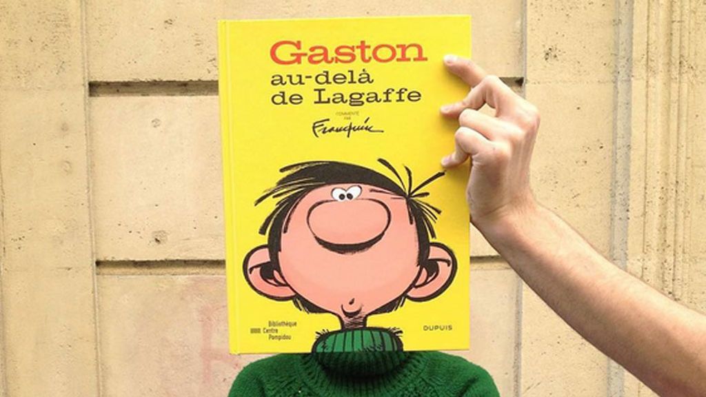 Clientes y portadas: original ‘bookface’ de una librería francesa